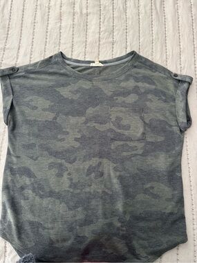 0209 Jane and Delancey Green Camo Pocket Tee